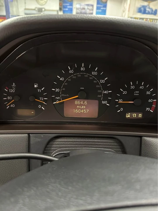 2000 Mercedes-Benz W210 E-Class - Image 5 of 8