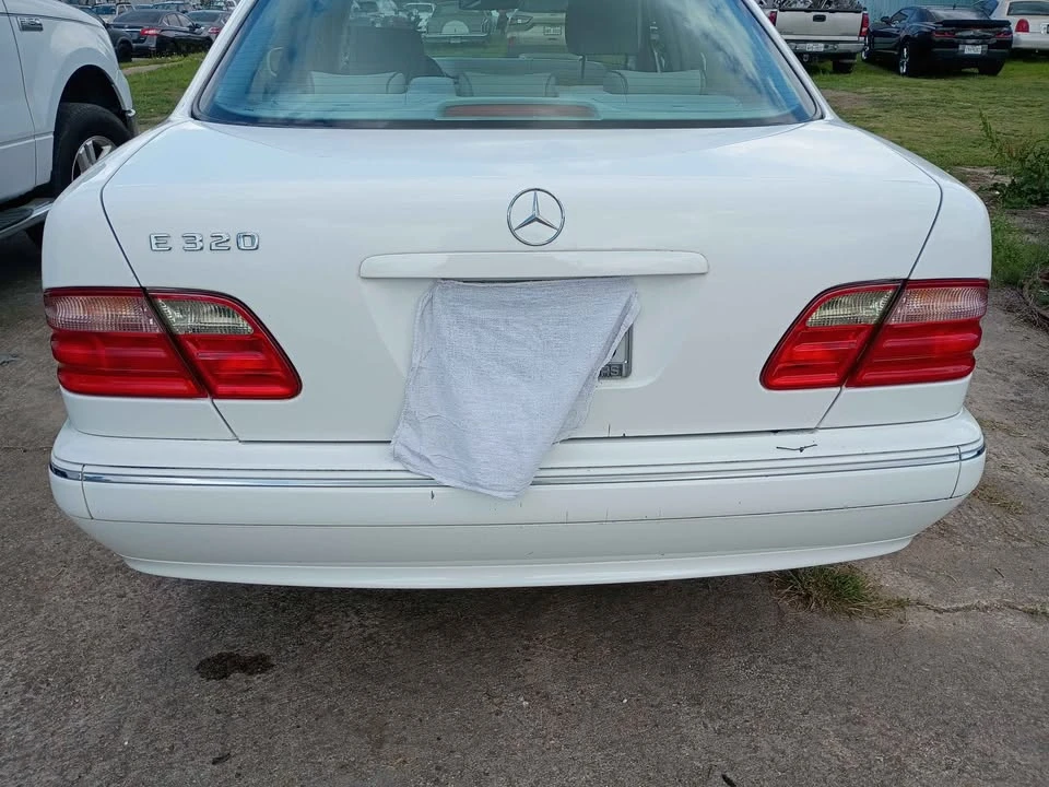 2000 Mercedes-Benz W210 E-Class - Image 16 of 19