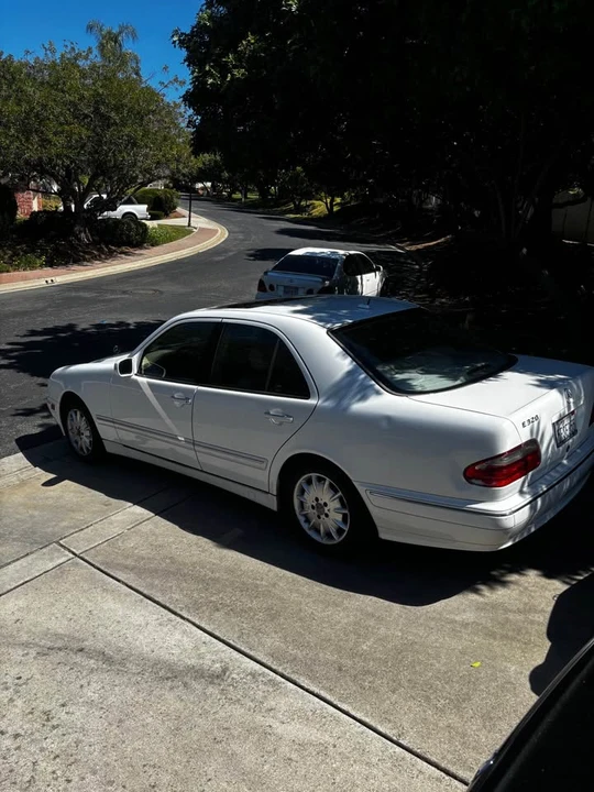 2000 Mercedes-Benz W210 E-Class - Image 3 of 13