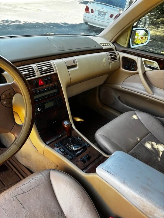 2000 Mercedes-Benz W210 E-Class - Image 12 of 13