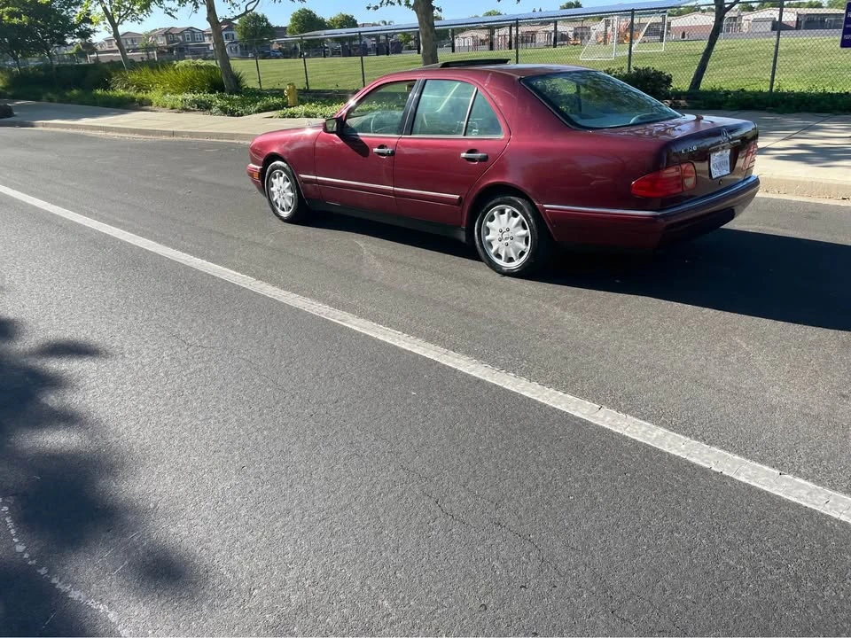 2000 Mercedes-Benz W210 E-Class - Image 2 of 8