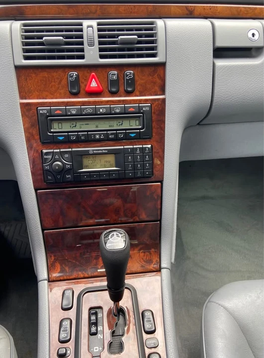 2000 Mercedes-Benz W210 E-Class - Image 18 of 20