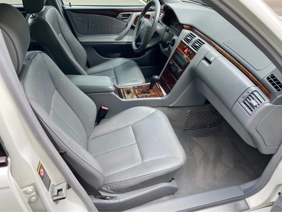 2000 Mercedes-Benz W210 E-Class - Image 12 of 20