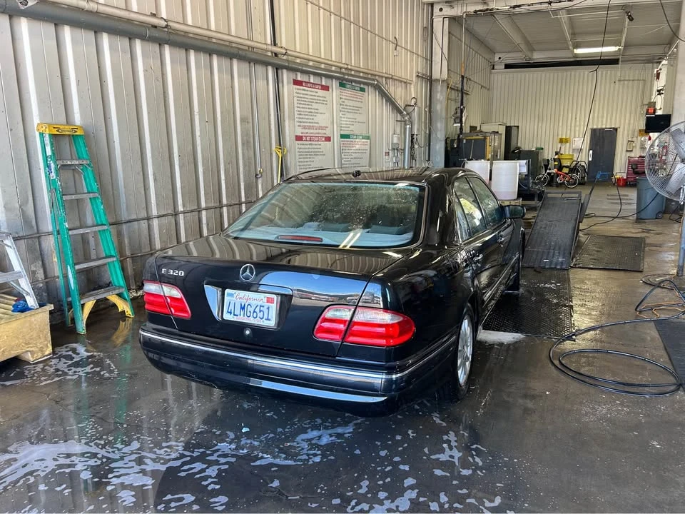 2000 Mercedes-Benz W210 E-Class - Image 2 of 10