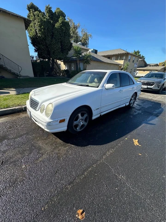 2000 Mercedes-Benz W210 E-Class - Image 3 of 4