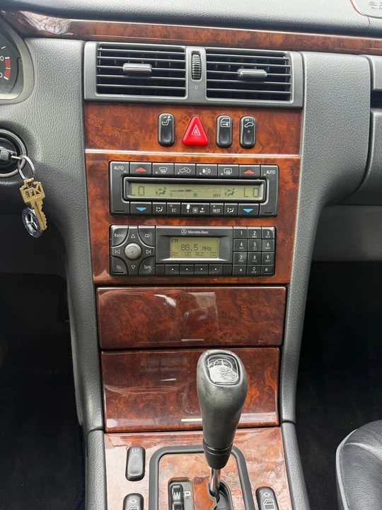 2000 Mercedes-Benz W210 E-Class - Image 15 of 15
