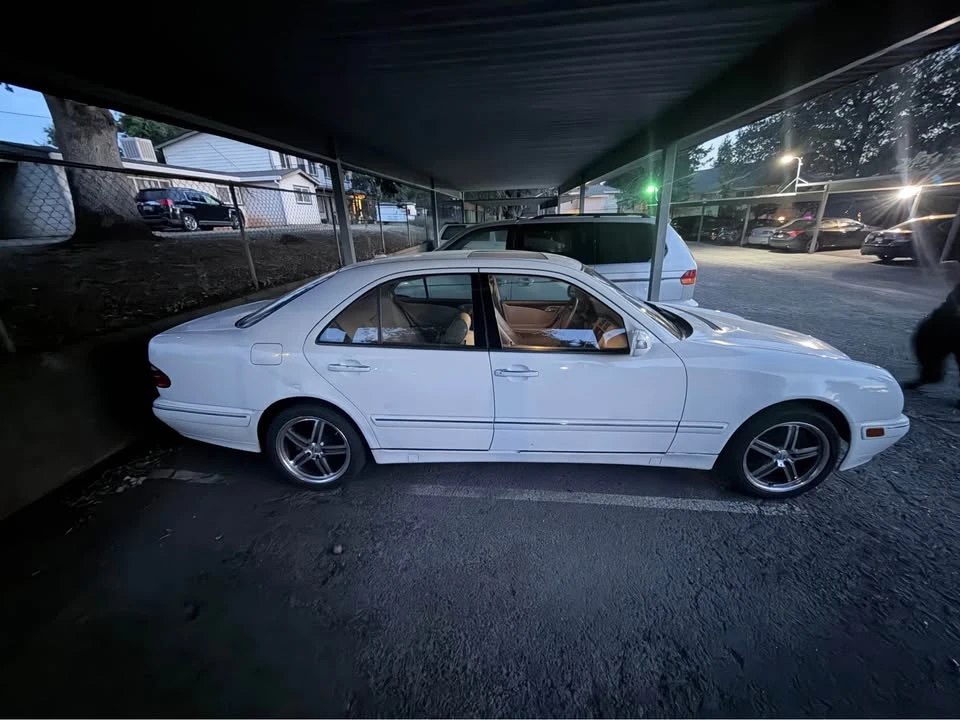 2000 Mercedes-Benz W210 E-Class - Image 3 of 6