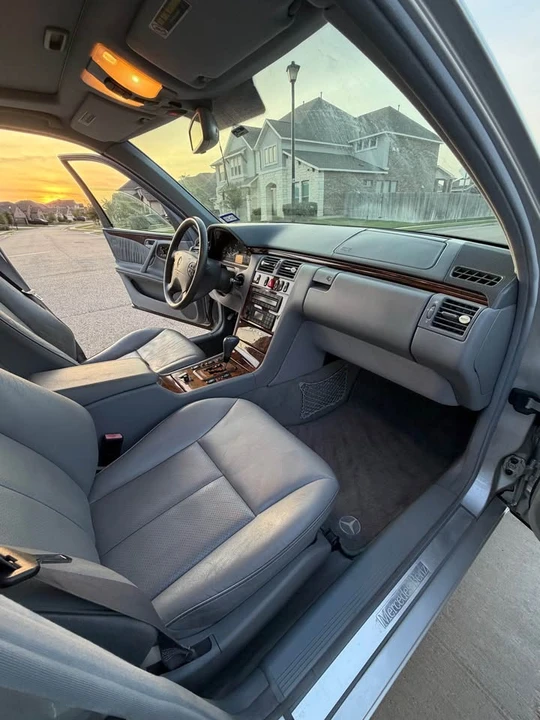 2000 Mercedes-Benz W210 E-Class - Image 11 of 18