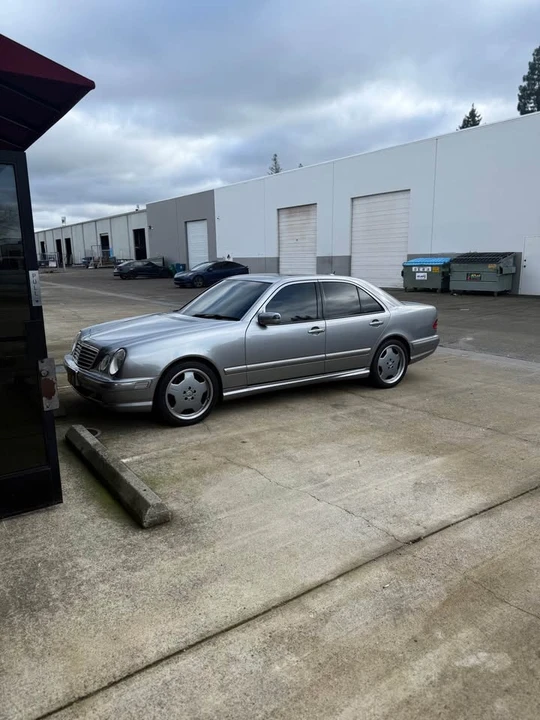 2000 Mercedes-Benz W210 E 36 & E 50 & E 55 & E 60 AMG - Image 2 of 5