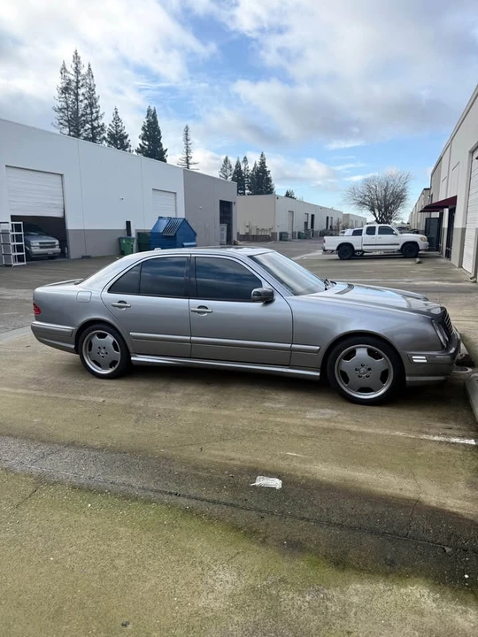 2000 Mercedes-Benz W210 E 36 & E 50 & E 55 & E 60 AMG - Image 3 of 5