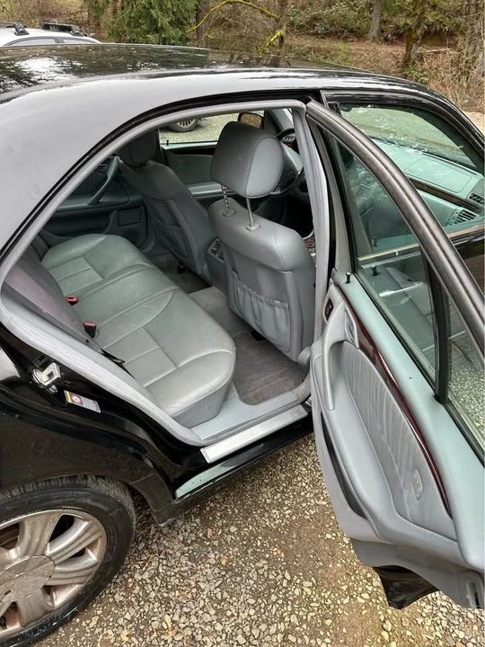 2000 Mercedes-Benz W210 E-Class - Image 10 of 10
