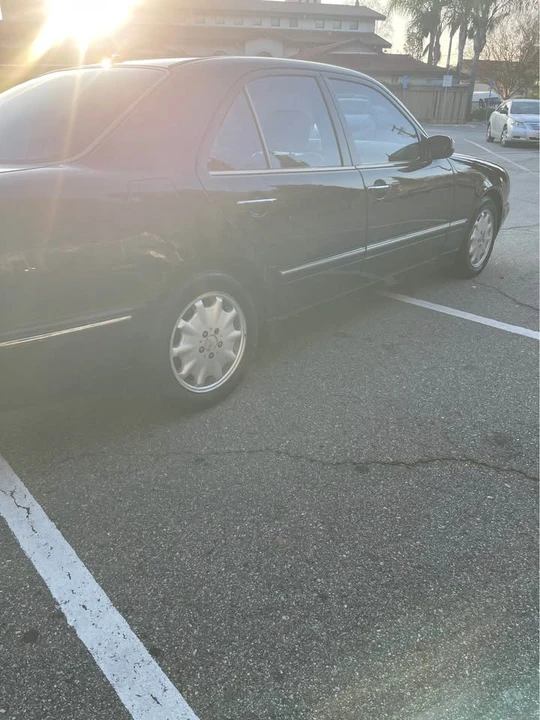 2000 Mercedes-Benz W210 E-Class - Image 3 of 15