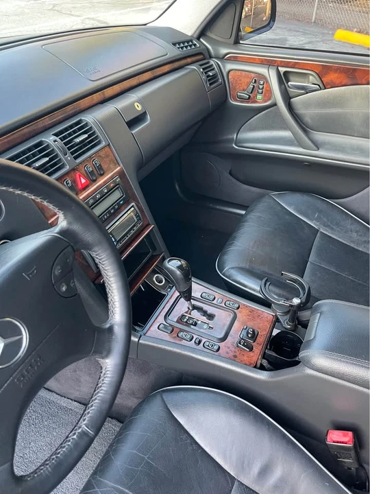 2000 Mercedes-Benz W210 E-Class - Image 11 of 15