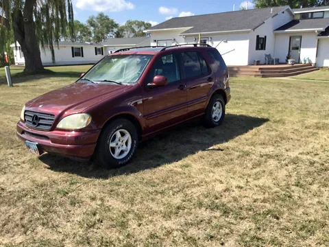 2000 Mercedes-Benz ML320