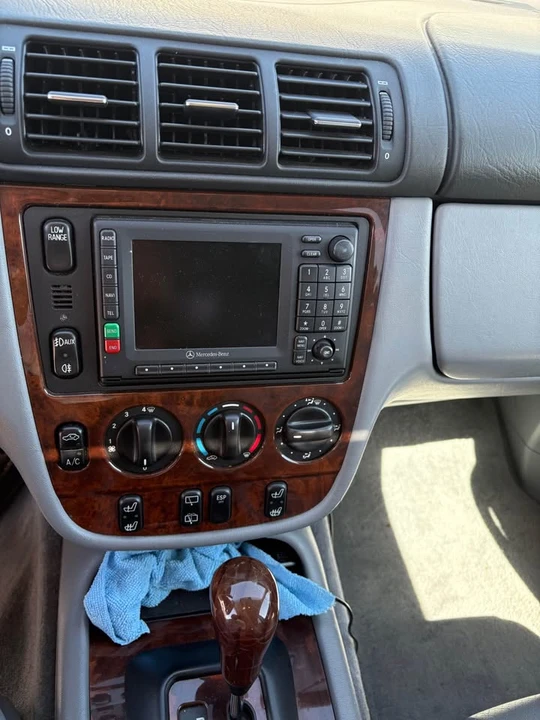 2000 Mercedes-Benz - Image 2 of 6