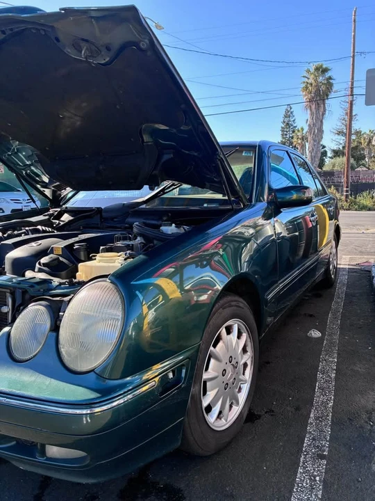 2000 Mercedes-Benz W210 E-Class - Image 2 of 9