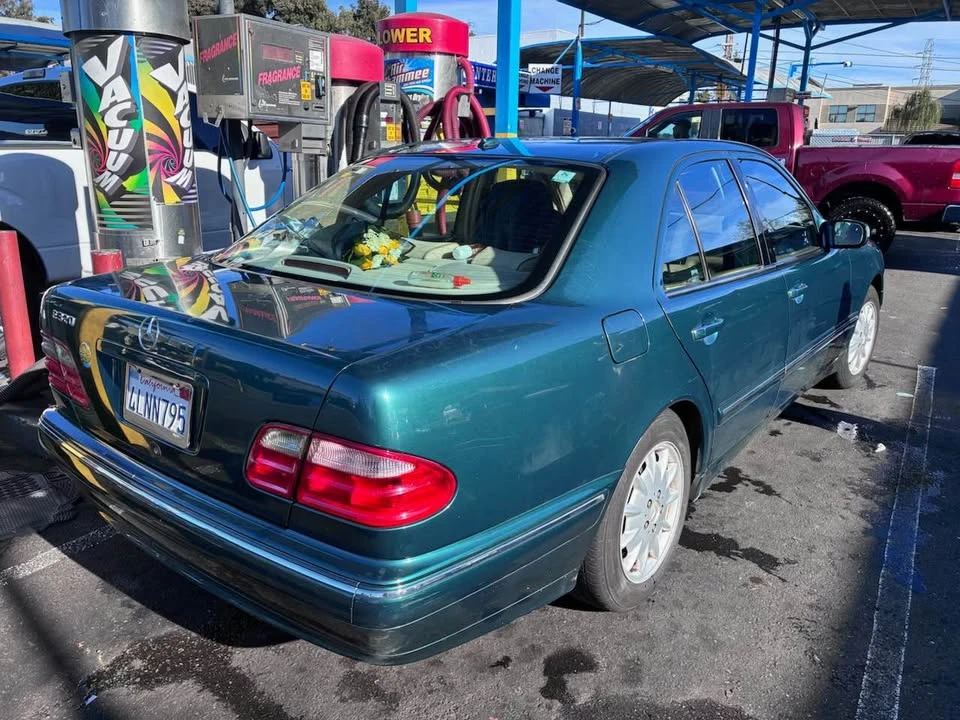2000 Mercedes-Benz W210 E-Class - Image 3 of 9