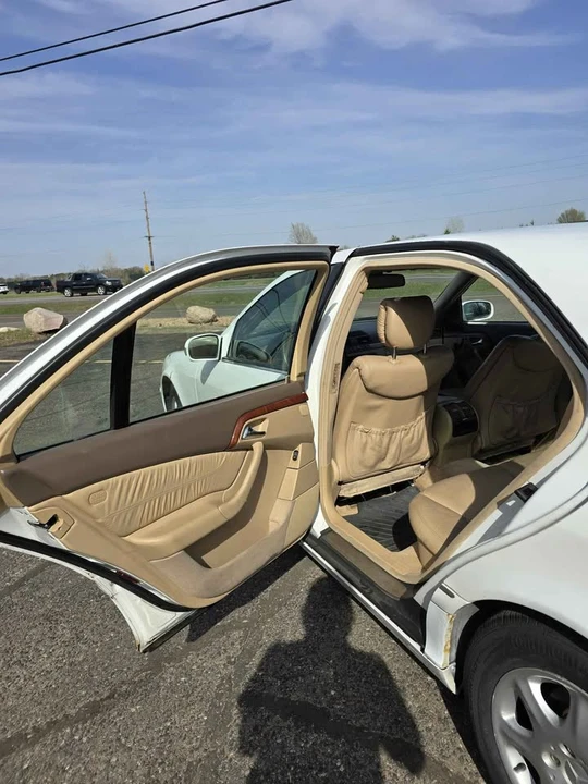 2000 Mercedes-Benz W220 S-Class - Image 7 of 11
