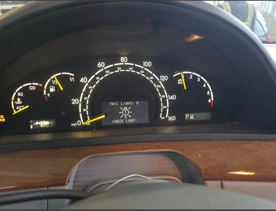 2000 Mercedes-Benz W220 S-Class - Image 7 of 7