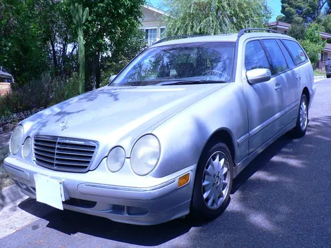 2000 Mercedes-Benz E320 Wagon