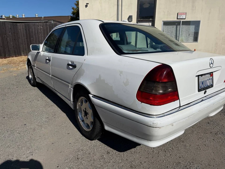2000 Mercedes-Benz W202 C-Class - Image 4 of 14