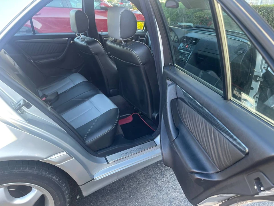 2000 Mercedes-Benz W202 C-Class - Image 11 of 12