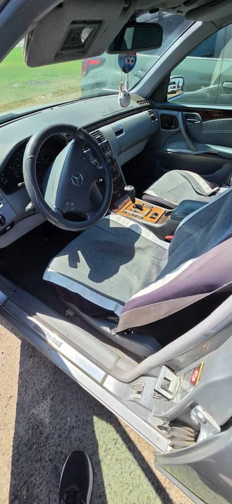 2000 Mercedes-Benz W210 E-Class - Image 4 of 6