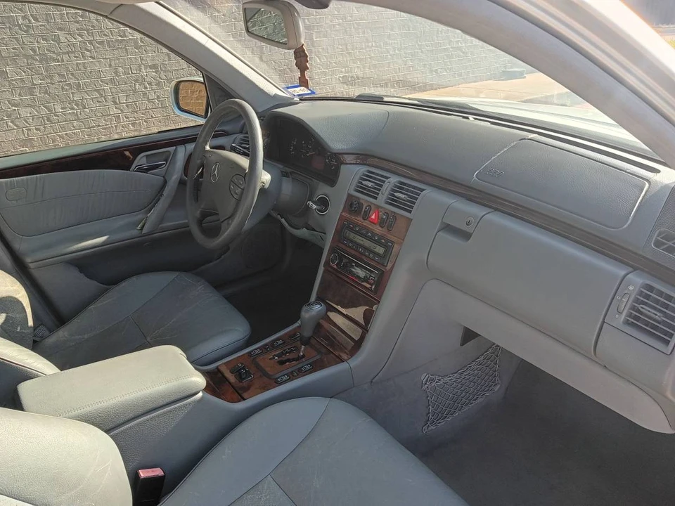 2000 Mercedes-Benz W210 E-Class - Image 5 of 6