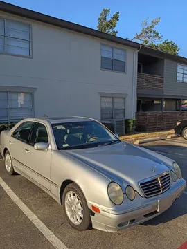 2000 Mercedes-Benz E320