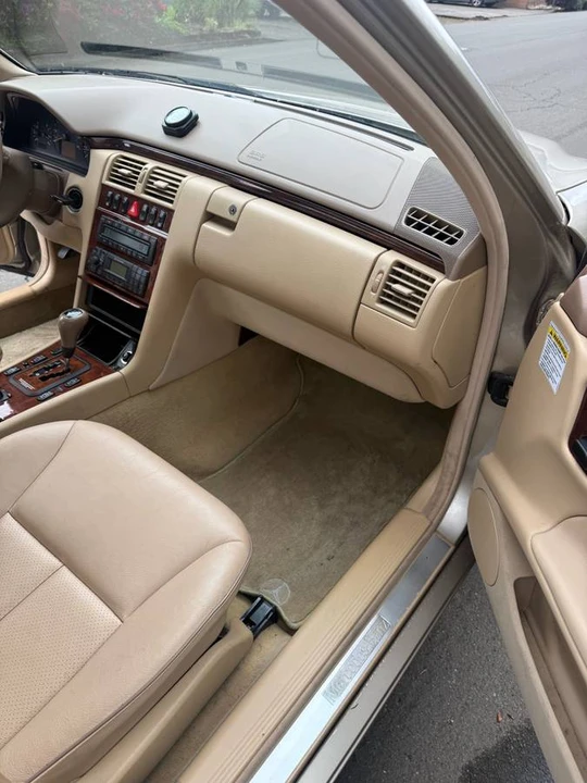 2000 Mercedes-Benz W210 E-Class - Image 8 of 17