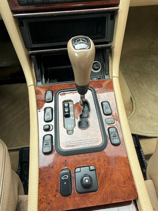 2000 Mercedes-Benz W210 E-Class - Image 13 of 17