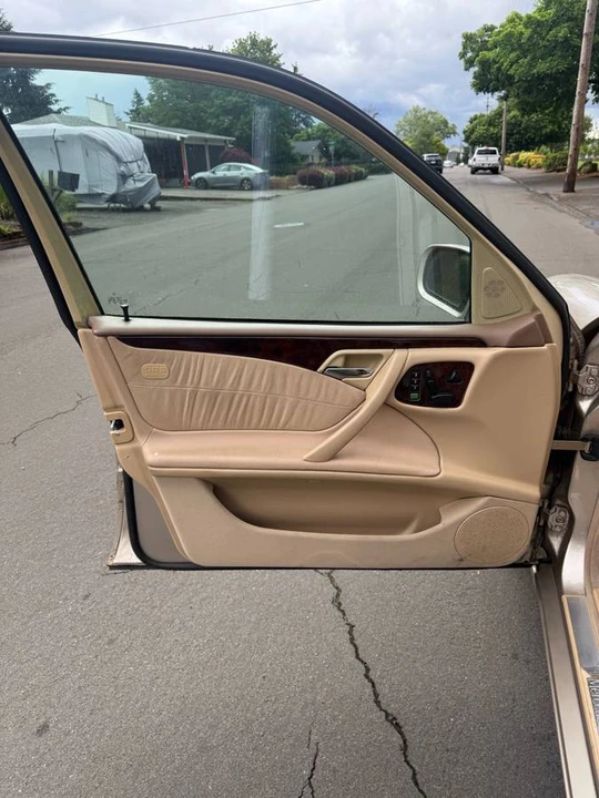2000 Mercedes-Benz W210 E-Class - Image 7 of 17