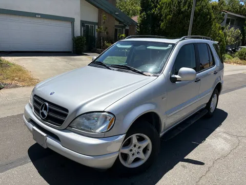 2000 Mercedes-Benz ML320 SUV