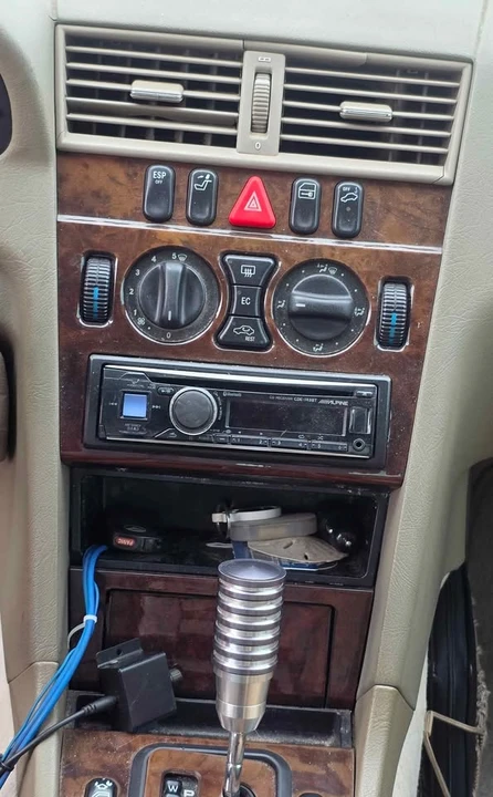2000 Mercedes-Benz W202 C-Class - Image 5 of 10