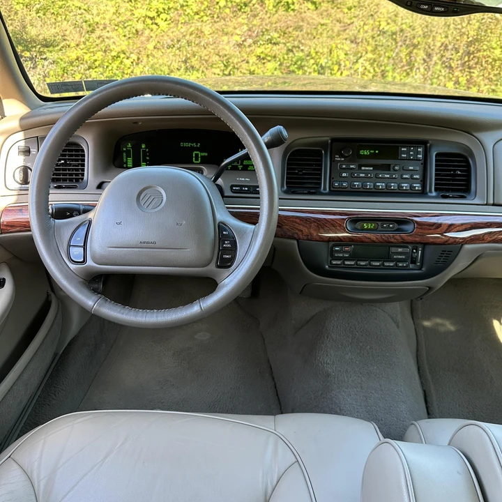 2000 Mercury Grand Marquis - Image 28 of 31