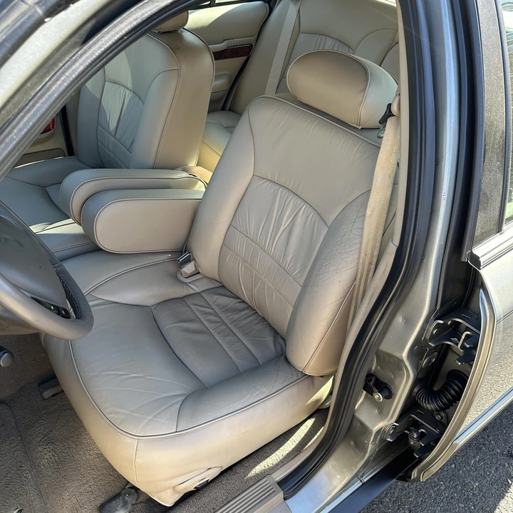 2000 Mercury Grand Marquis - Image 19 of 31