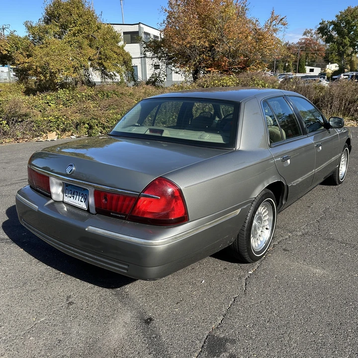 2000 Mercury Grand Marquis - Image 3 of 31