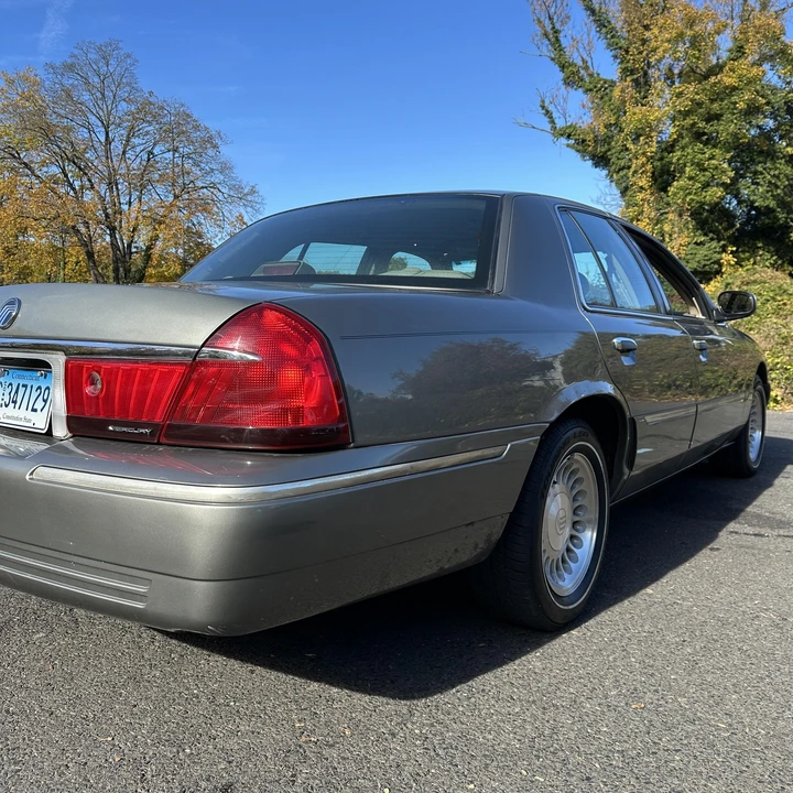 2000 Mercury Grand Marquis - Image 4 of 31