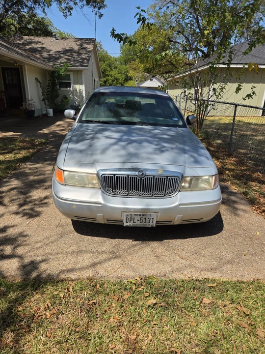 2000 Mercury Grand Marquis - Image 2 of 9