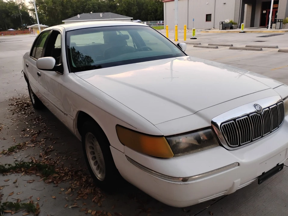 2000 Mercury Grand Marquis - Image 3 of 29
