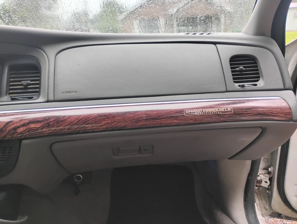 2000 Mercury Grand Marquis - Image 17 of 29