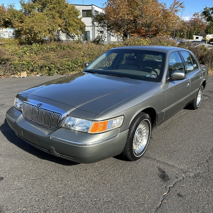 2000 Mercury Grand Marquis - Image 9 of 21