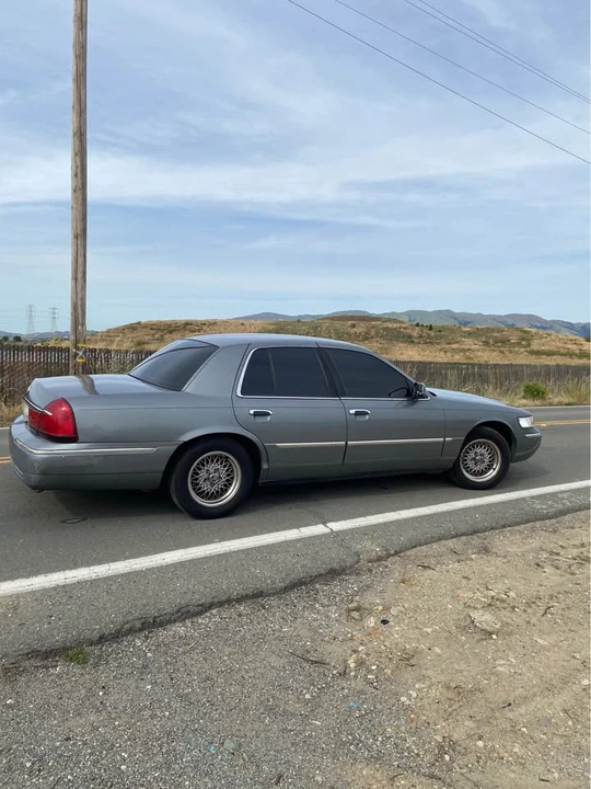 2000 Mercury Grand Marquis - Image 3 of 8