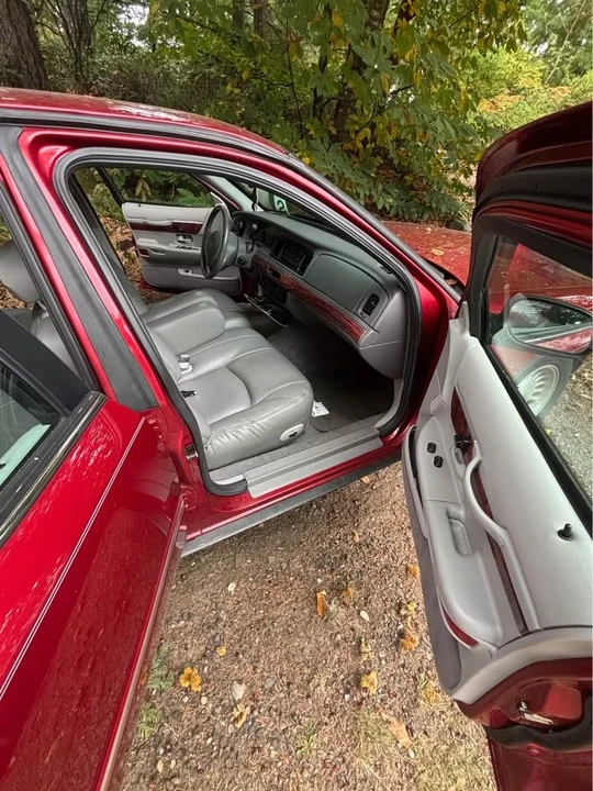 2000 Mercury Grand Marquis - Image 6 of 7