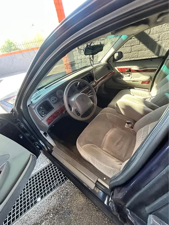 2000 Mercury Grand Marquis - Image 9 of 9