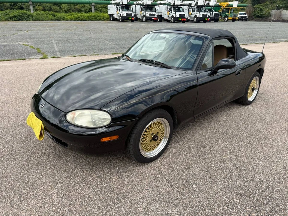2000 Mazda NB MX-5 Miata - Image 5 of 17