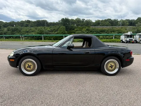 2000 Mazda MX-5 Miata LS