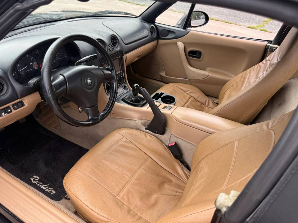 2000 Mazda NB MX-5 Miata - Image 14 of 17