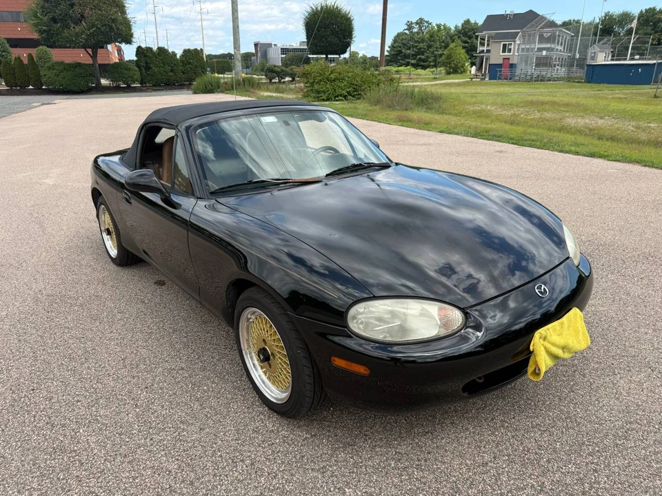 2000 Mazda NB MX-5 Miata - Image 2 of 17