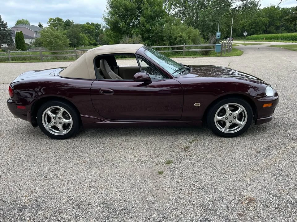 2000 Mazda NB MX-5 Miata - Image 2 of 10